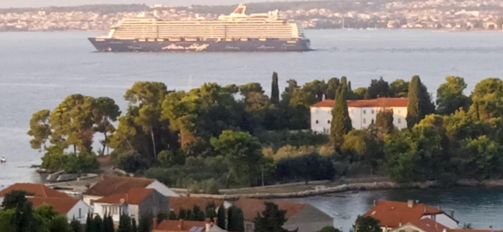 Appartement In With Sea View, Terrace, Air Conditioning, Wi-fi Preko